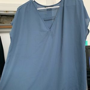 Blue shirt, size L.